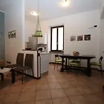 Lägenhet Cortile Del Forno Nel Centro Storico Arona
