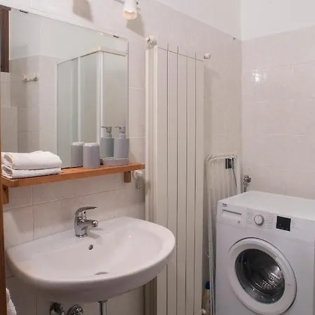 Cortile Del Forno Nel Centro Storico Appartamento Arona