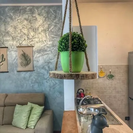 Cortile Del Forno Nel Centro Storico * Arona