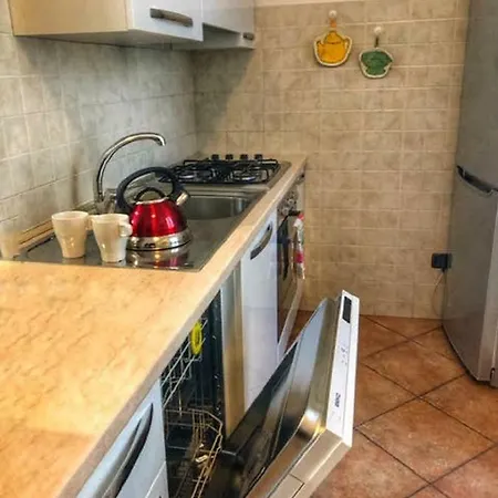 Cortile Del Forno Nel Centro Storico * Arona