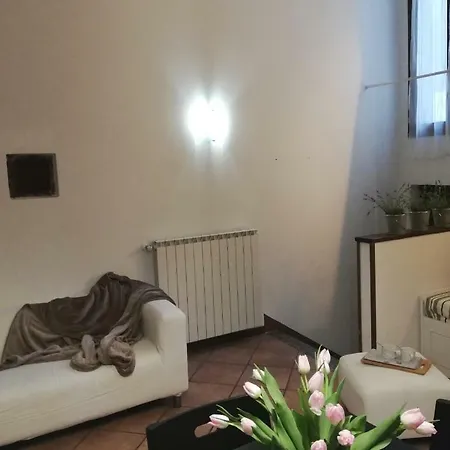 Cortile Del Forno Nel Centro Storico Arona