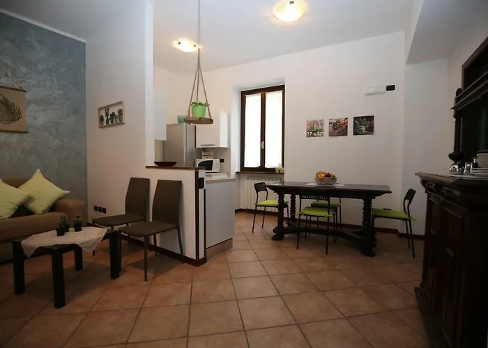 Apartament Cortile Del Forno Nel Centro Storico Arona