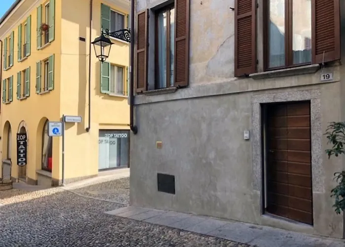Apartment Cortile Del Forno Nel Centro Storico Arona
